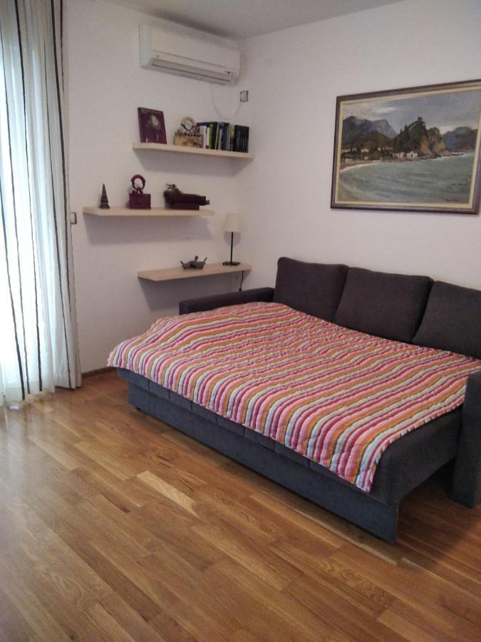 Apartmani Petrovac Na Moru Exteriér fotografie