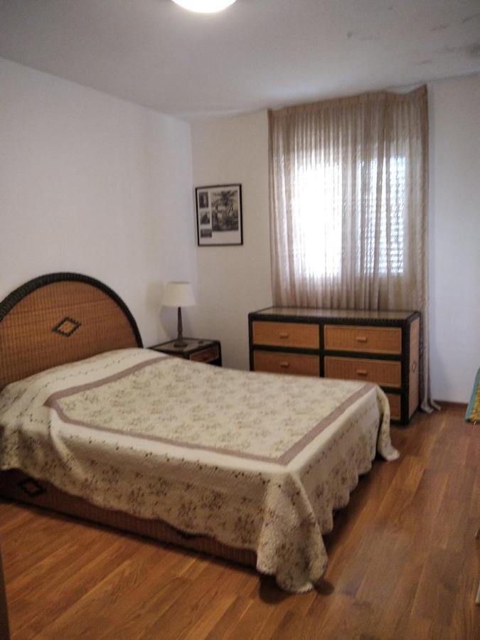 Apartmani Petrovac Na Moru Exteriér fotografie